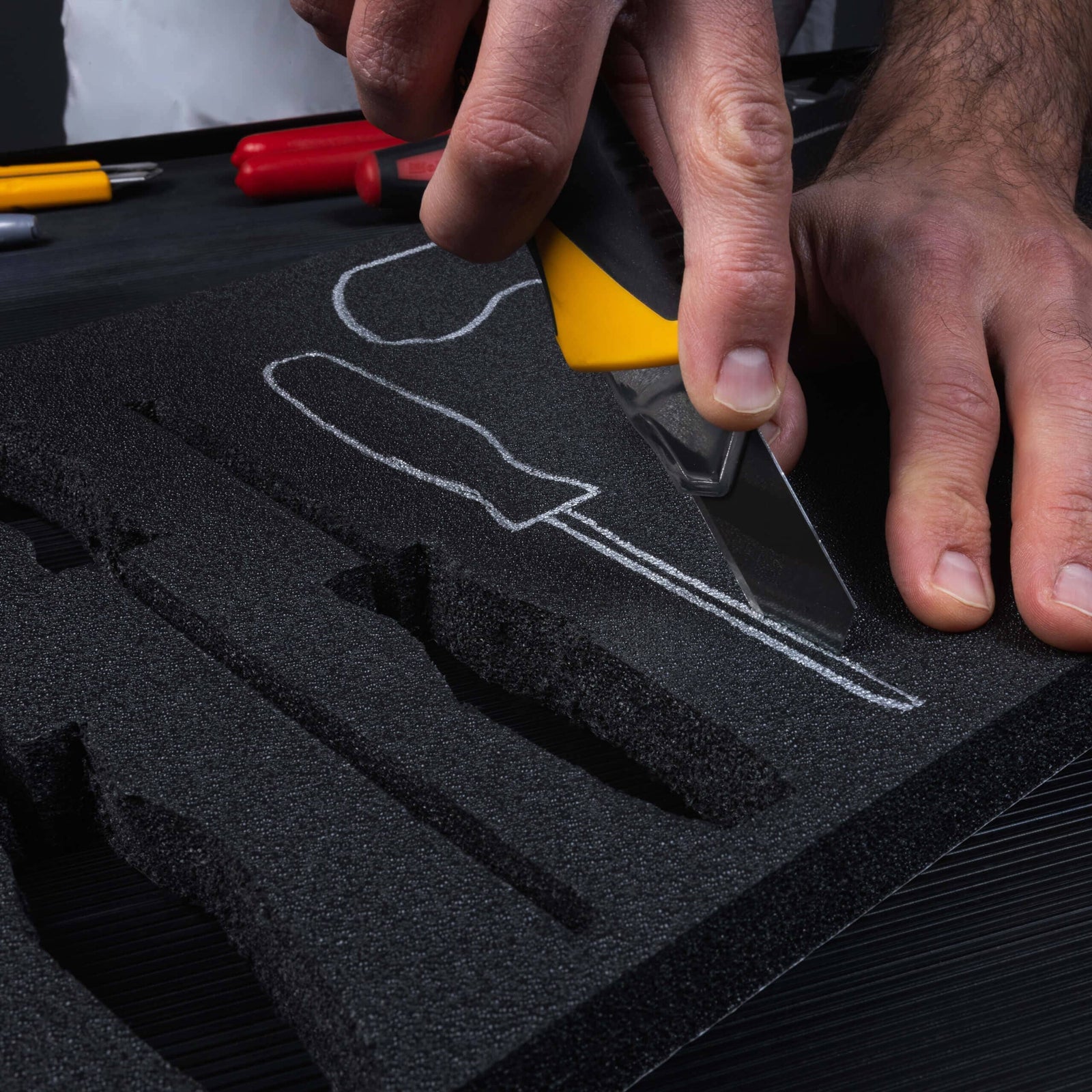 Pelican 1560 Tool Foam Kit (Set of 6 Black Foam Inserts, 5 Red Plastic Backers & One Red Bottom Foam) ColorCase 