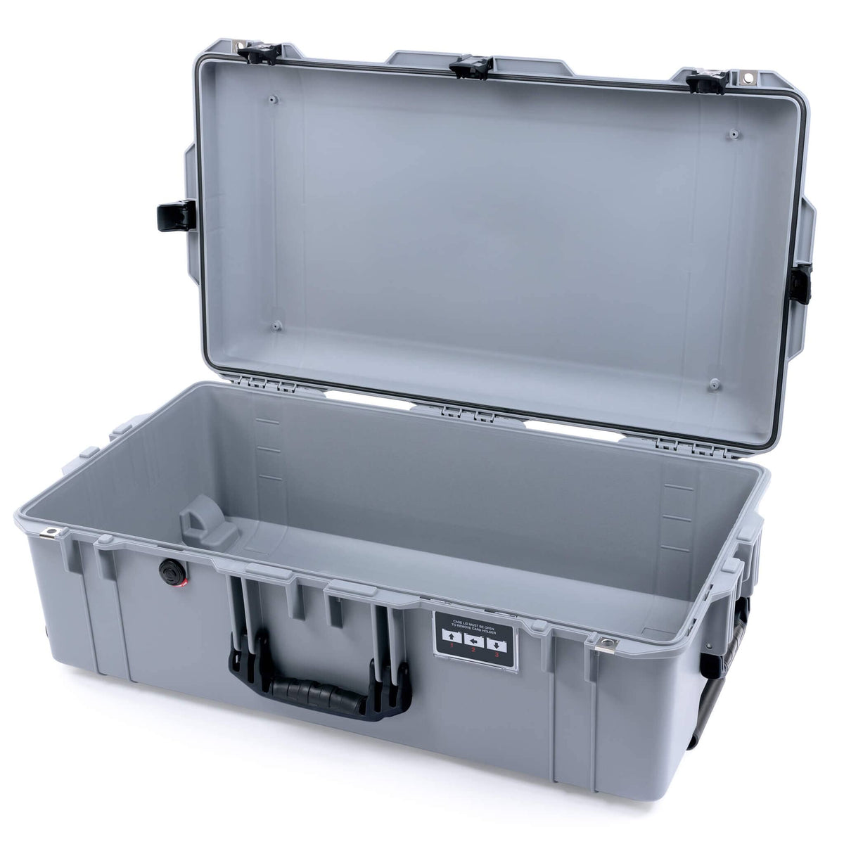Pelican 1615 Air Case, Silver, TSA Locking Latches None (Case Only) ColorCase 016150-0000-180-L10
