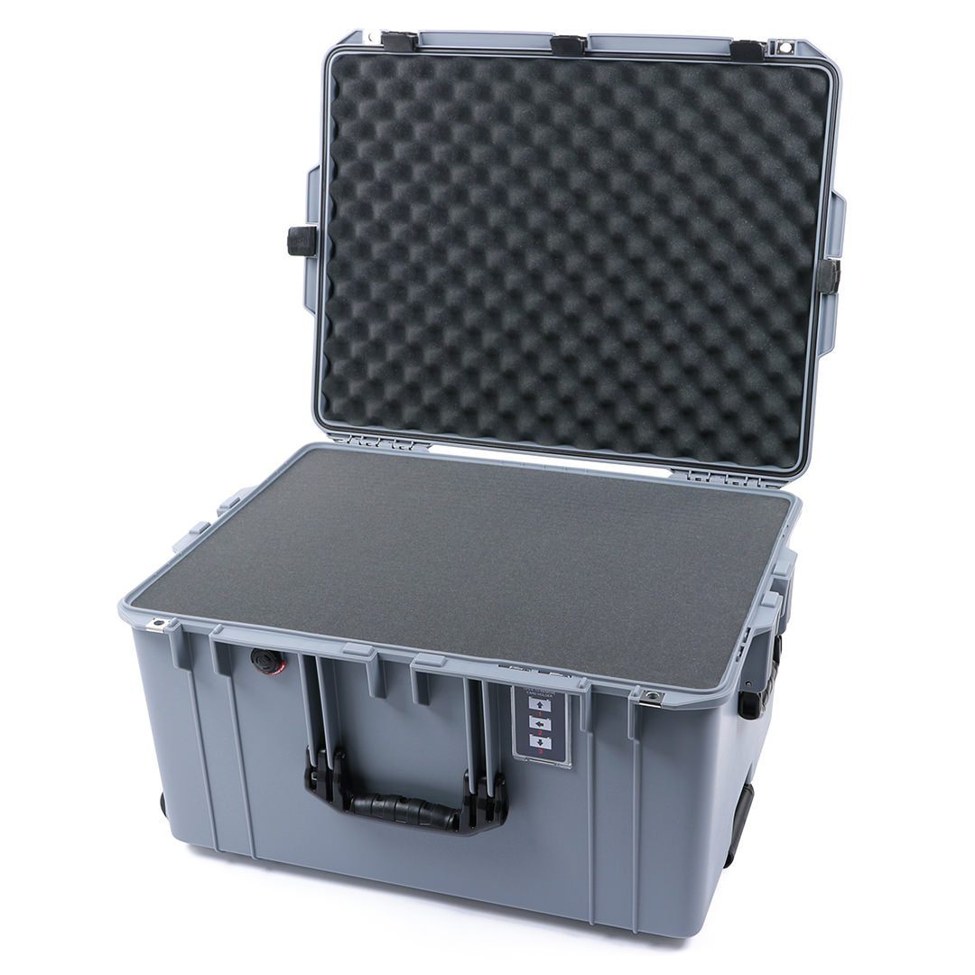 Pelican 1637 Air Case, Silver with Black Handles &amp; Latches Pick &amp; Pluck Foam with Convolute Lid Foam ColorCase 016370-0001-180-110